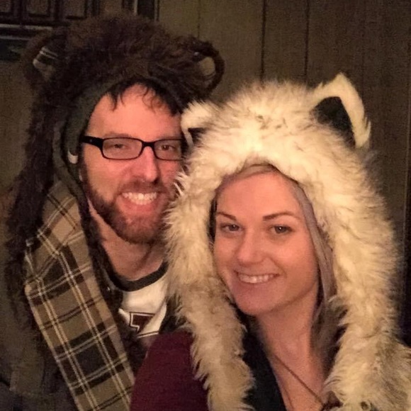 Meet your Posher, Caitlin - Picture 3 of 11